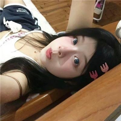 林边小屋 海报